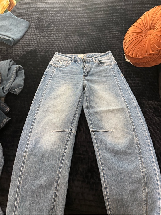 Vervet Denim - Light Blue Wide-Leg Ankle Jeans with Knee Detail